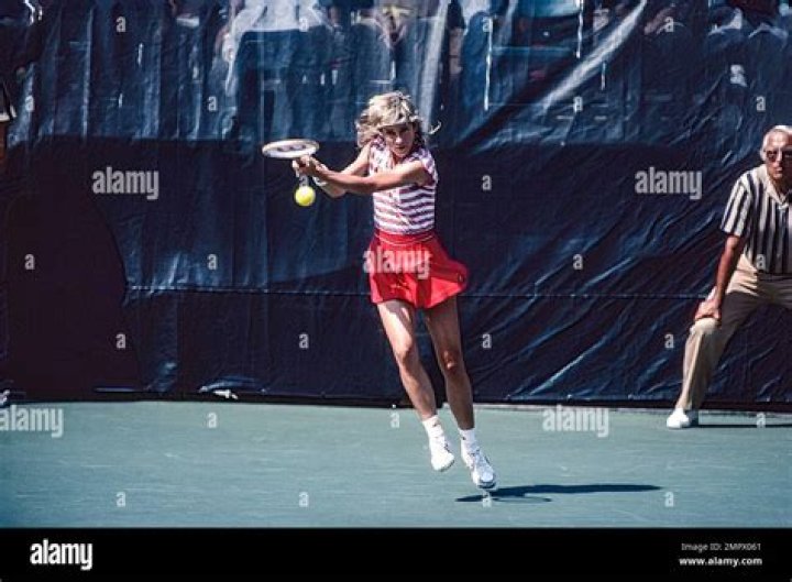 Chris Evert: A Tennis Legend of the 80s Olympic Era