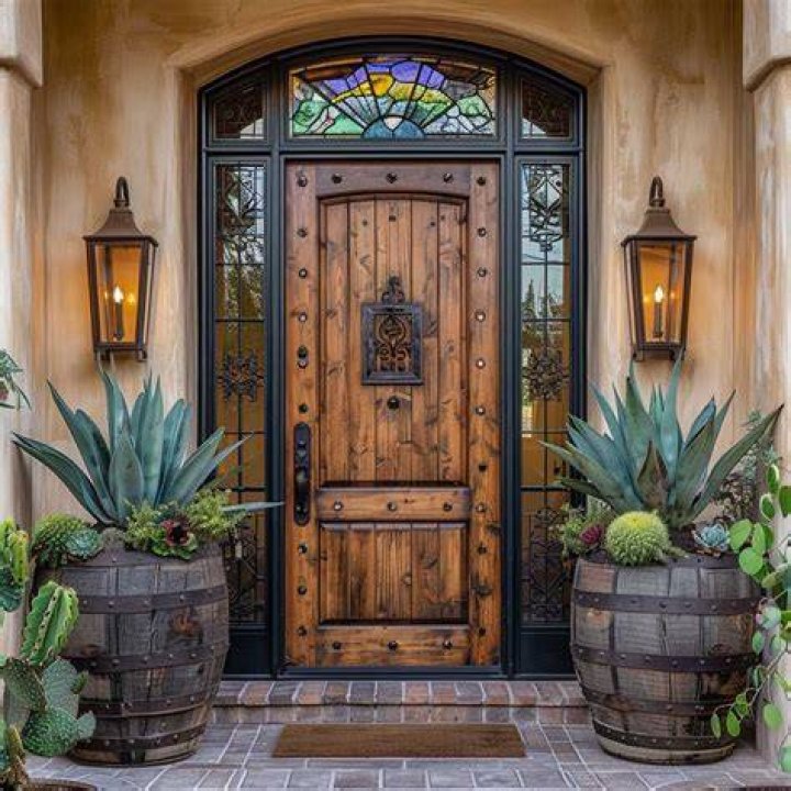 Exploring Houses with Decorative Doors in Florida