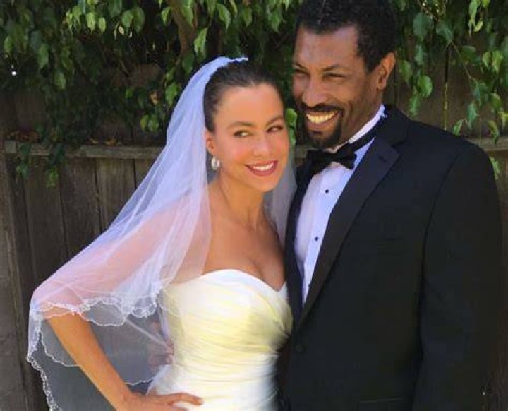 Exploring the Life and Journey of Deon Cole and His Wife