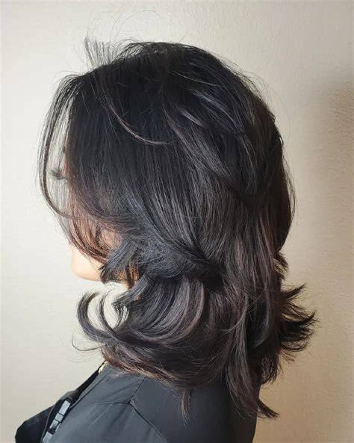 Fluffy Wolf Cut: The Trendy Hairstyle Taking the Beauty World by Storm