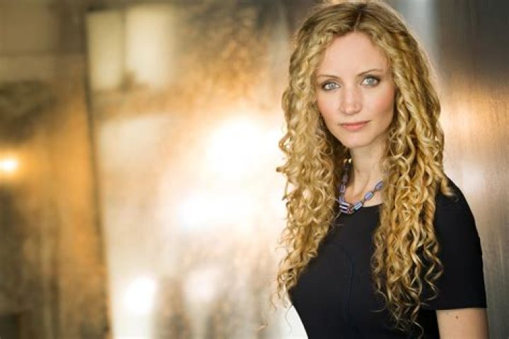 Meet Dr. Suzannah Lipscomb's Husband: A Look into Their Marriage